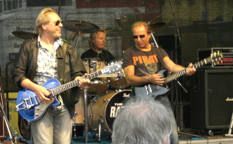 Die Band ""The Rattles" live