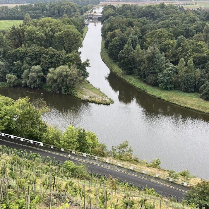 Luftansicht der Elbe