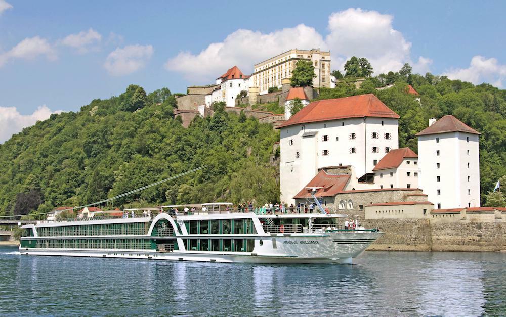 lueftner-cruises-amadeus-brilliant-schiffsbild-aussen