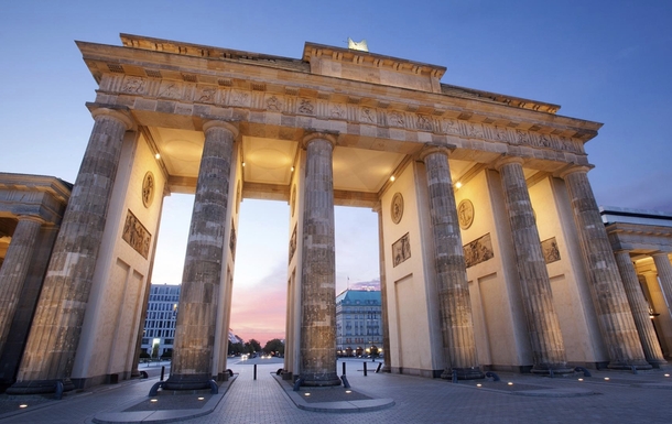 ADLON Kempinski Berlin Außenansicht Brandenburger Tor