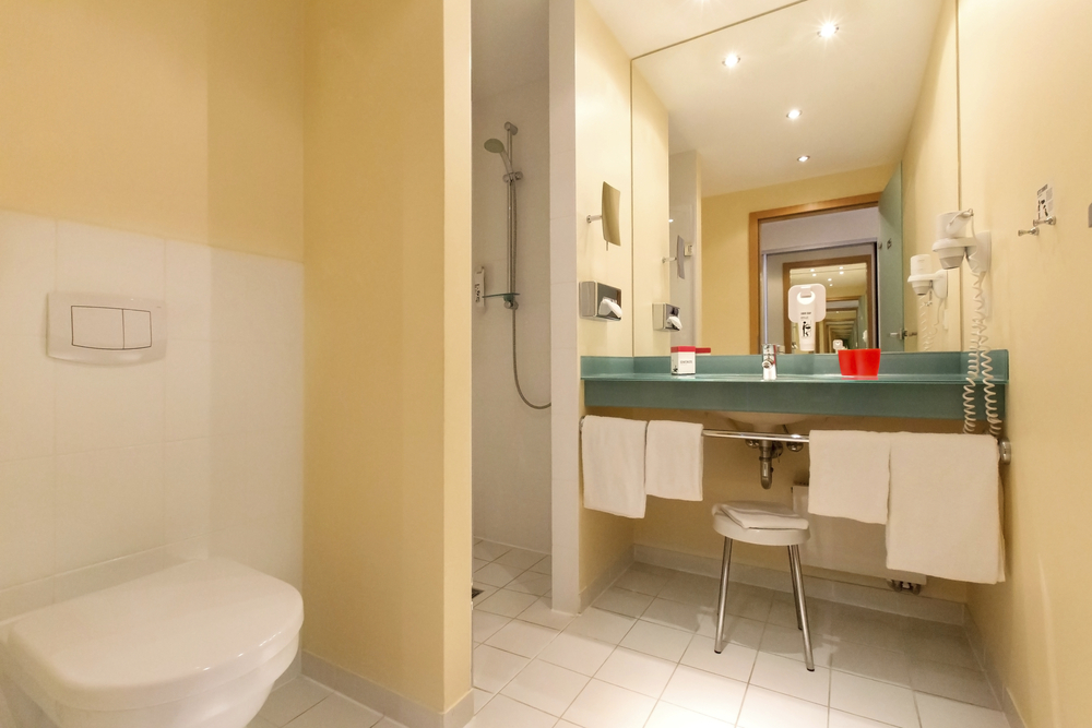Badezimmer DORMERO Hotel Lüneburg Juniorsuite