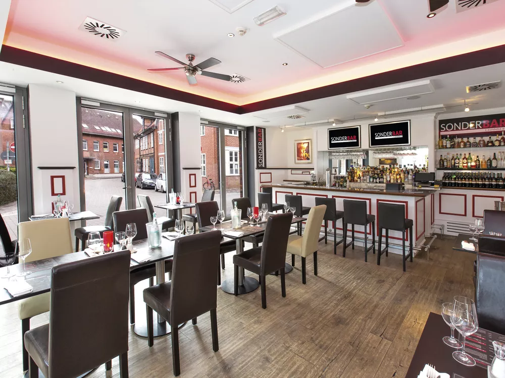 RedGrill-Sonderbar des DORMERO Hotel Altes Kaufhaus in Lüneburg