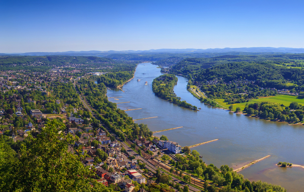 Panorama vom Drachenfels auf den Rhein