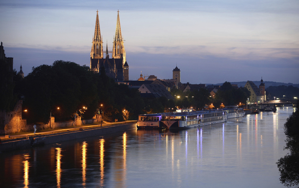 Donau bei Nacht Regensburg