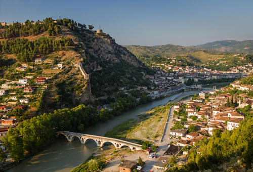 Berat - Albaniens Stadt der tausend Fenster