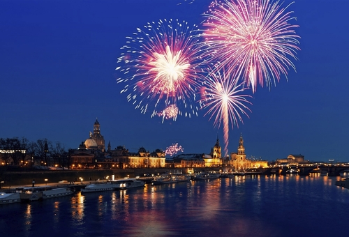 DRESDEN - Glitzer, Glamour & Genuss auf Ihrem Salonschiff zu Silvester 2022 / 2023!