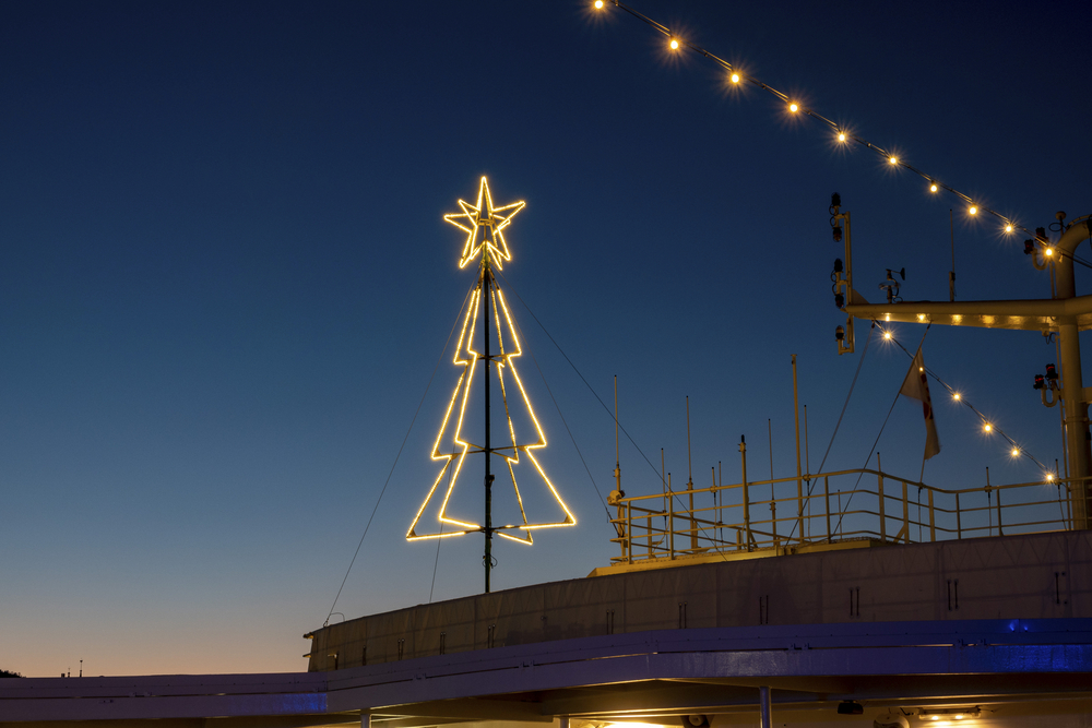 Weihnachtsbaum Schiff Hurtigruten