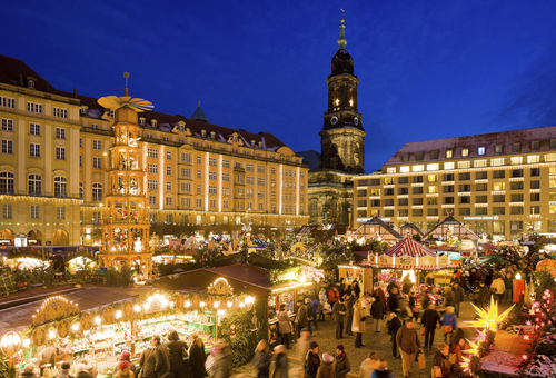 Dresden Striezelmarkt 
