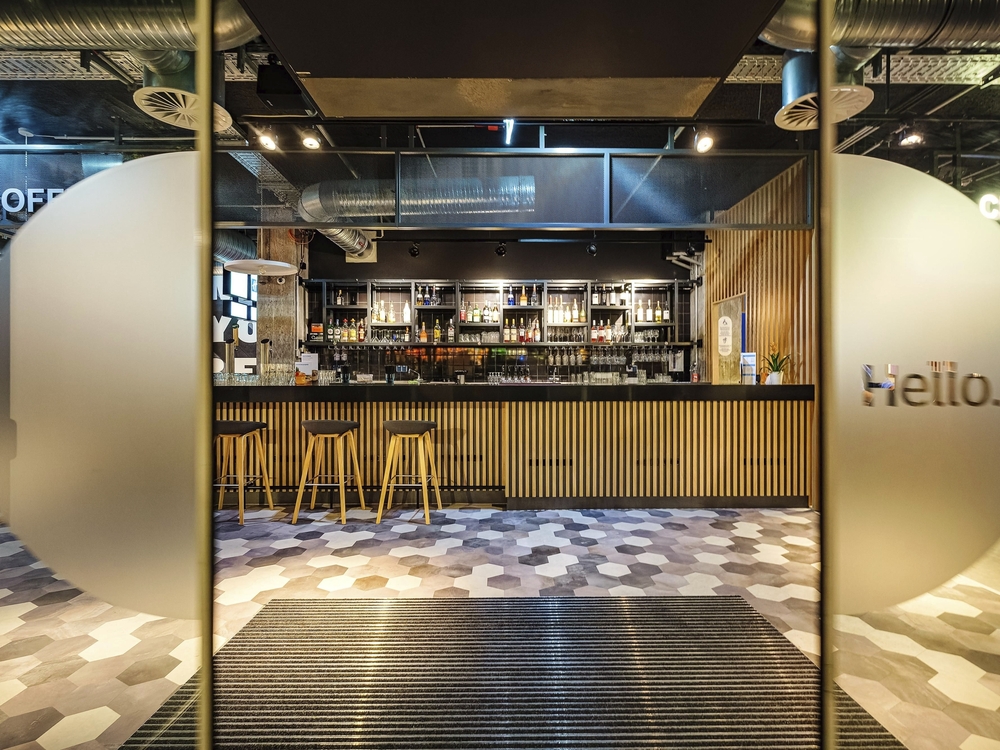 Bar des Holiday Inn Express Dresden Zentrum 