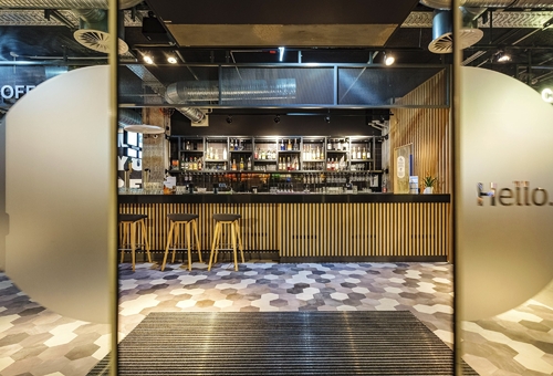Bar des Holiday Inn Express Dresden Zentrum 