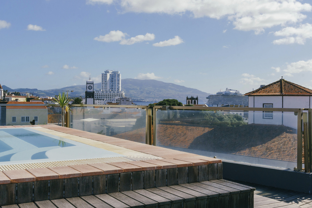 Dachterrasse des Hotel Talisman auf den Azoren