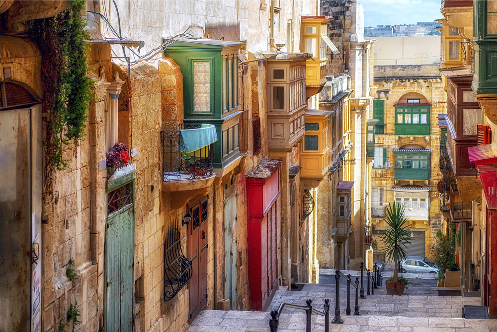 bunte Gasse in Valetta auf Malta