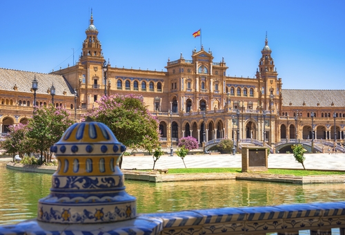 Keramikkunst auf der Plaza de Espana
