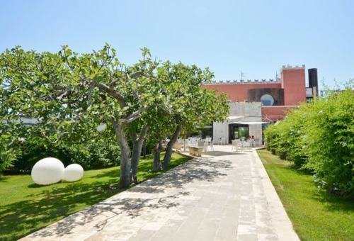 Außenansicht des Hotel Masseria Santa Lucia
