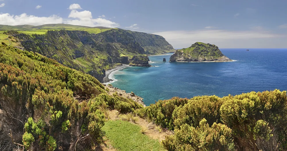 Nordküste in Flores bei Ponta Delgada