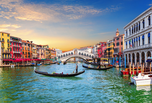 Rialto Brücke in Venedig