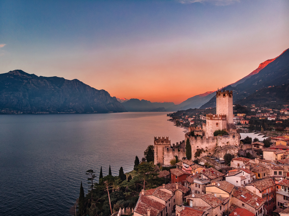 winterliches Malcesine im Sonnenuntergang