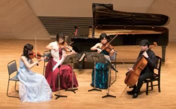 Ein Quartett bei einem klassischen Konzert