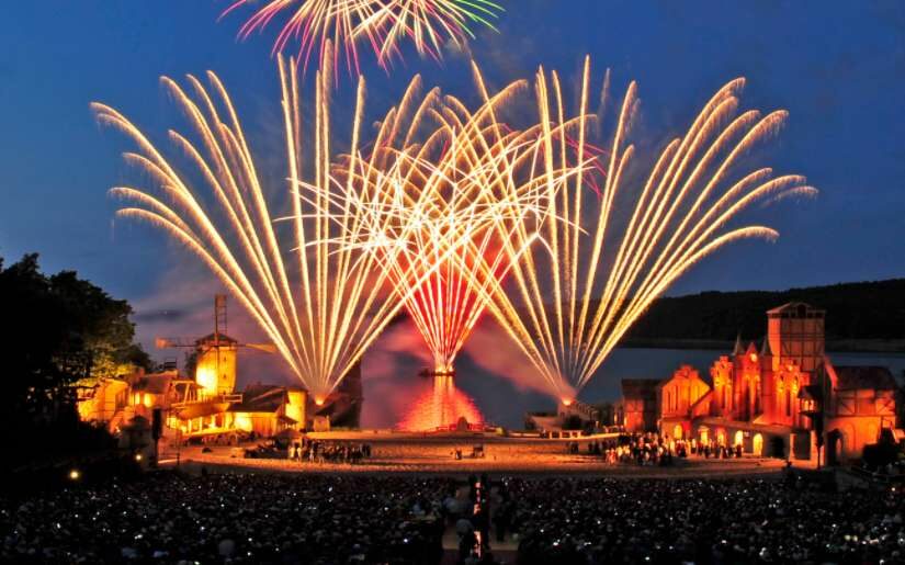 Feuerwerk bei den Störtebeker Festspielen